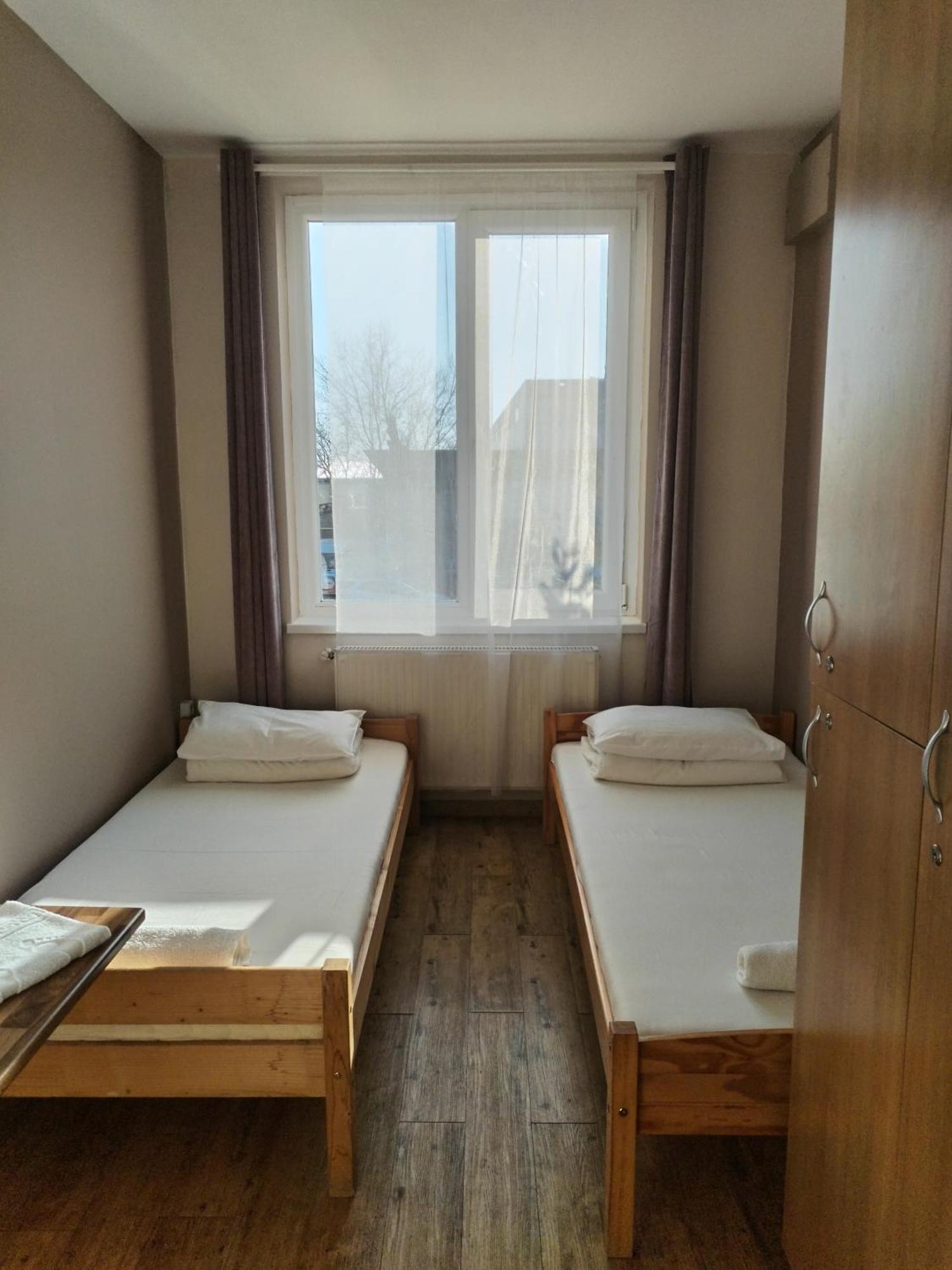 Hostel Ferihegy Vecses Ngoại thất bức ảnh